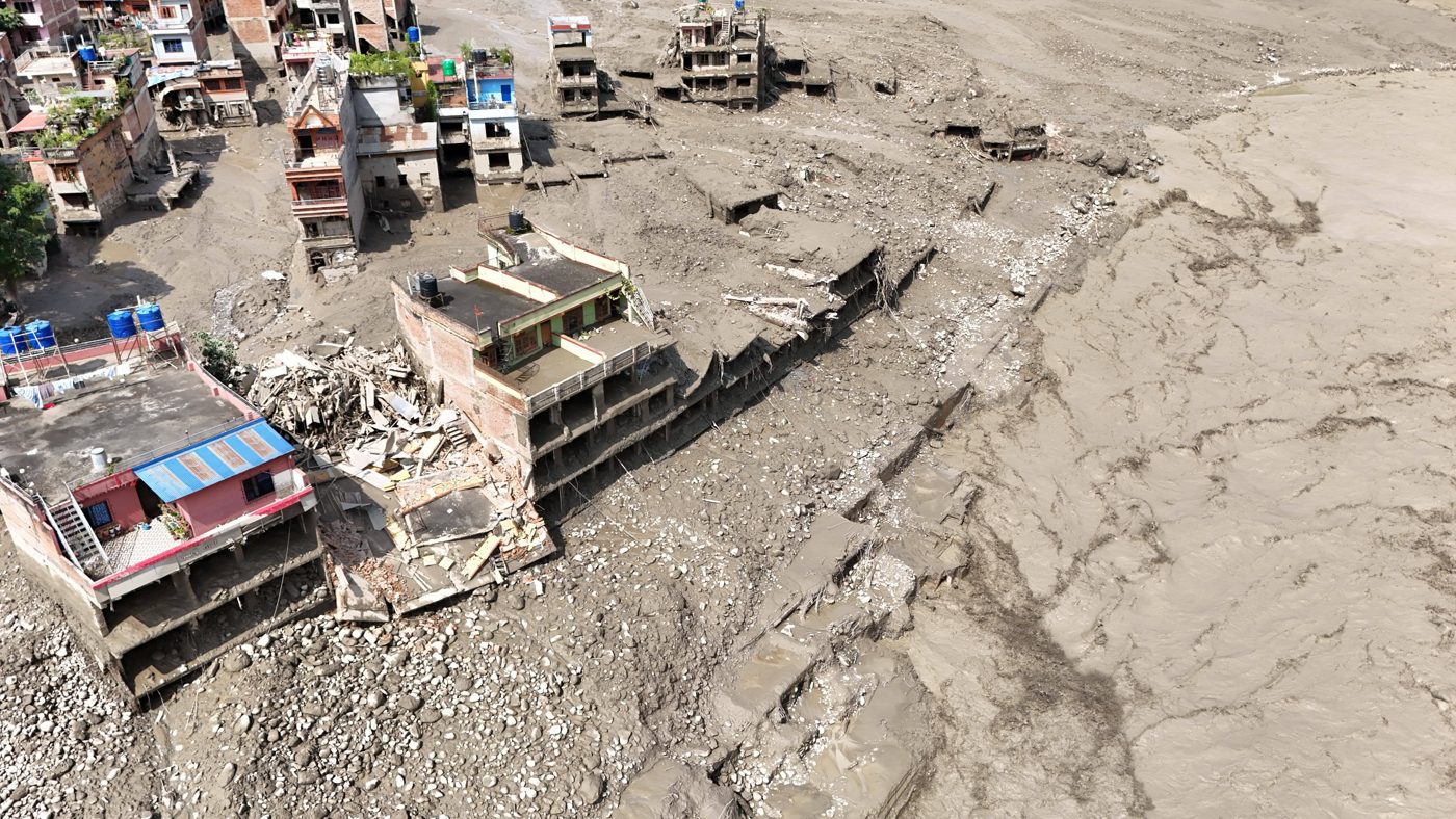 Nepal floods: emergency relief for families and children — photo 2